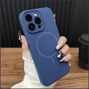 Navy Blue Silicone MagSafe Case